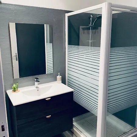 Studio A 20m Plage, Parking Clim Διαμέρισμα